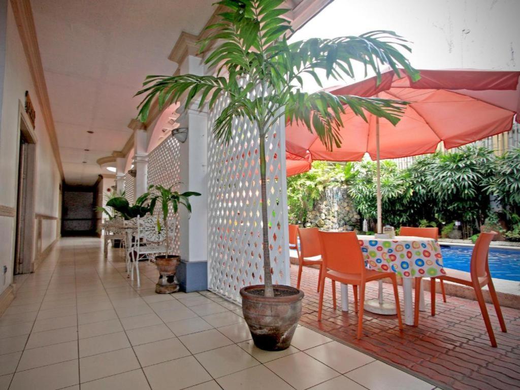 Hotel Galleria Davao Exterior foto